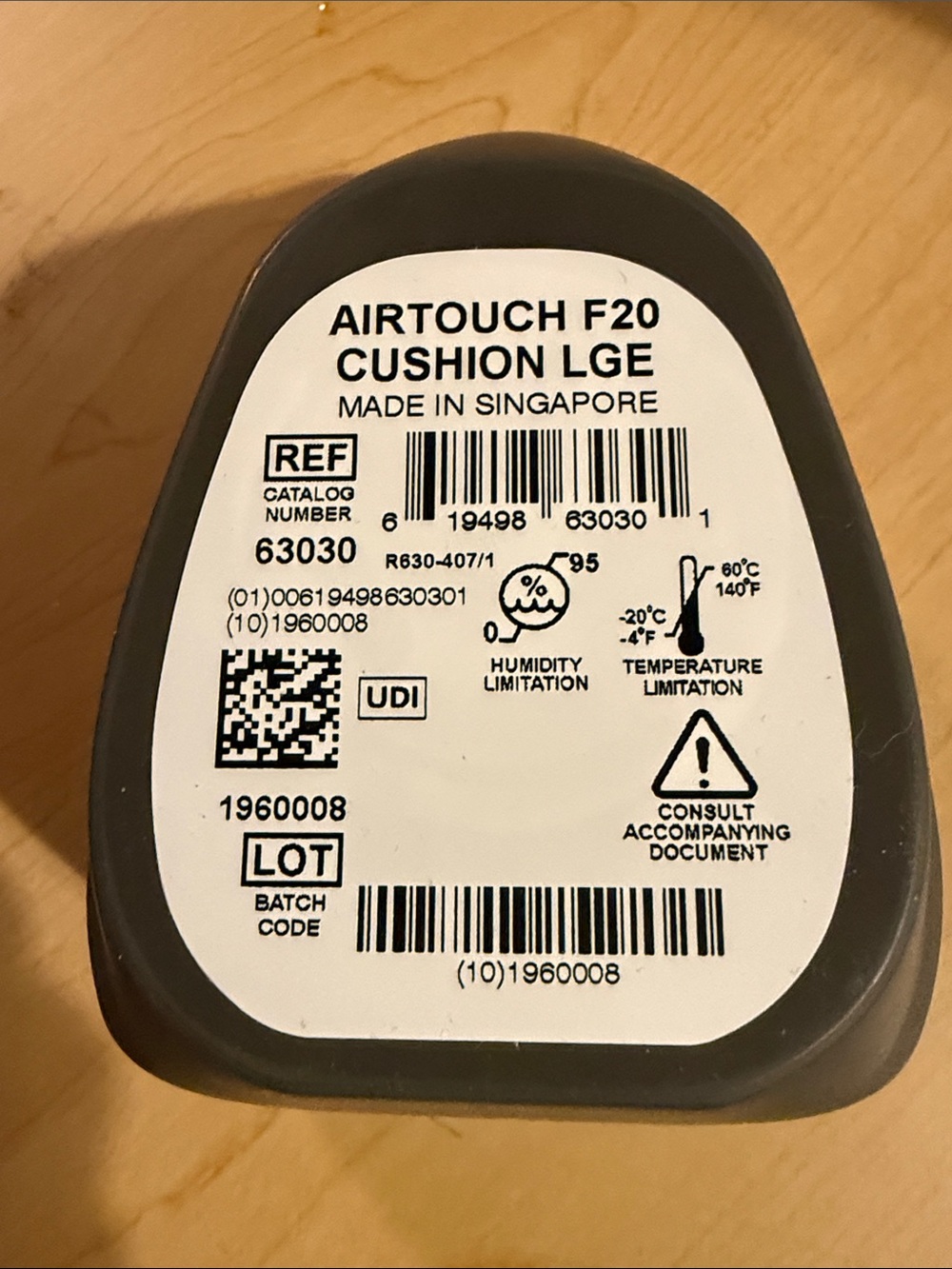 ResMed AirTouch F20 Foam Cushion - Black and Gray - Picture 2 of 2
